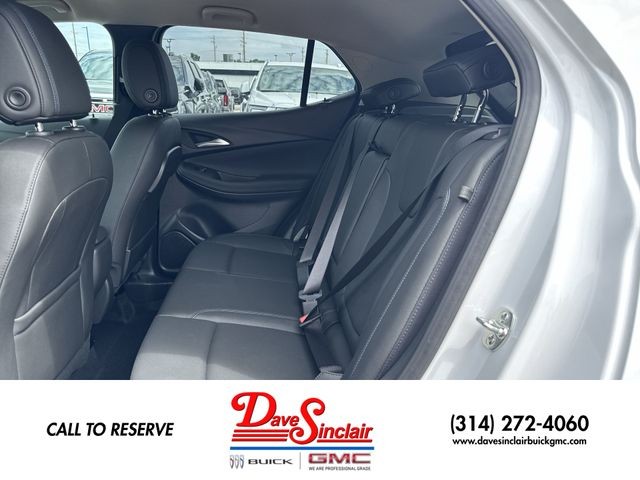 Buick Encore GX Vehicle Full-screen Gallery Image 21