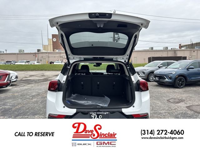 Buick Encore GX Vehicle Full-screen Gallery Image 22