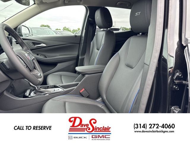 Buick Encore GX Vehicle Full-screen Gallery Image 11