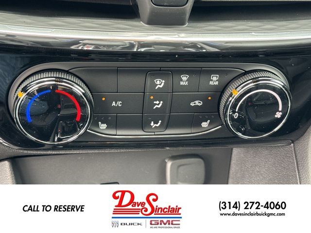 Buick Encore GX Vehicle Full-screen Gallery Image 18