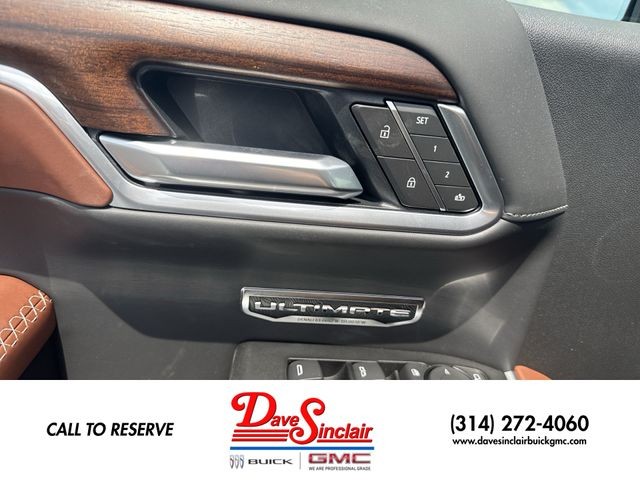 GMC Sierra 1500 Vehicle Full-screen Gallery Image 13