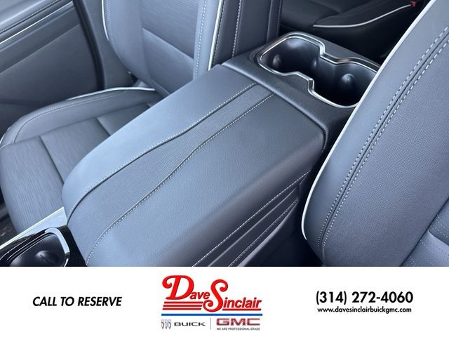 Buick Enclave Vehicle Full-screen Gallery Image 20