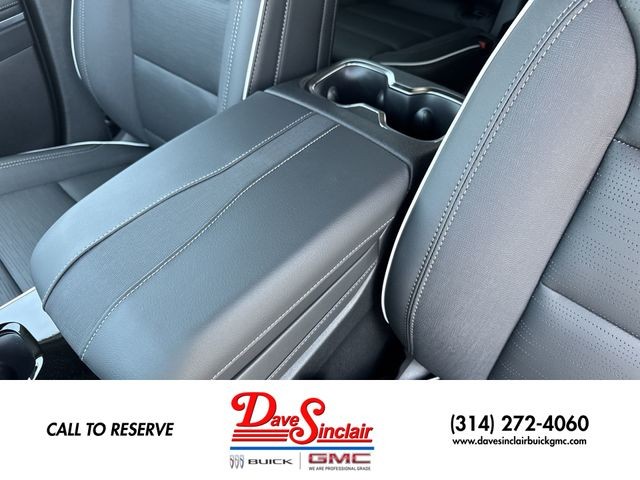 Buick Enclave Vehicle Full-screen Gallery Image 21