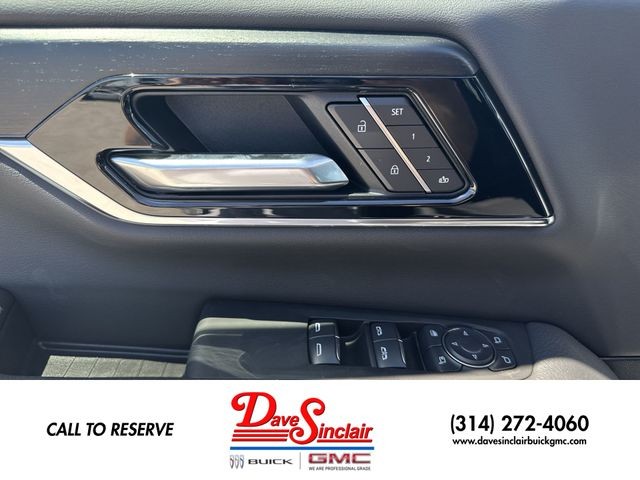 GMC Yukon XL Vehicle Full-screen Gallery Image 13