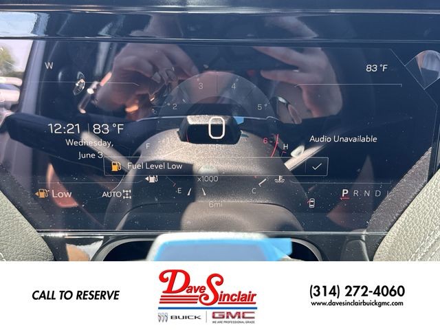 GMC Yukon XL Vehicle Full-screen Gallery Image 15