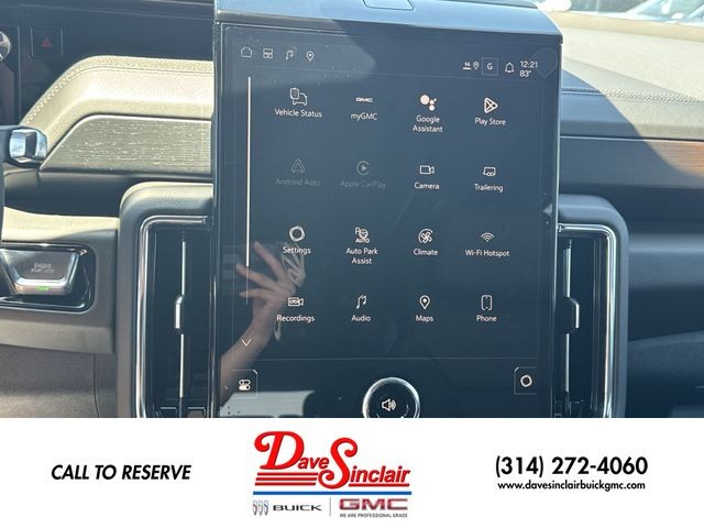 GMC Yukon XL Vehicle Full-screen Gallery Image 16