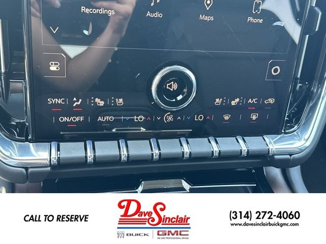 GMC Yukon XL Vehicle Full-screen Gallery Image 19