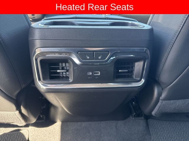 GMC Sierra 1500 Vehicle Full-screen Gallery Image 26