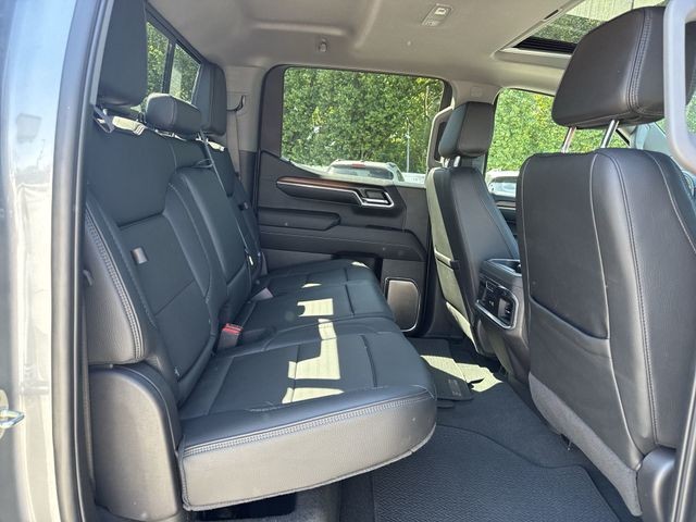 GMC Sierra 1500 Vehicle Full-screen Gallery Image 32