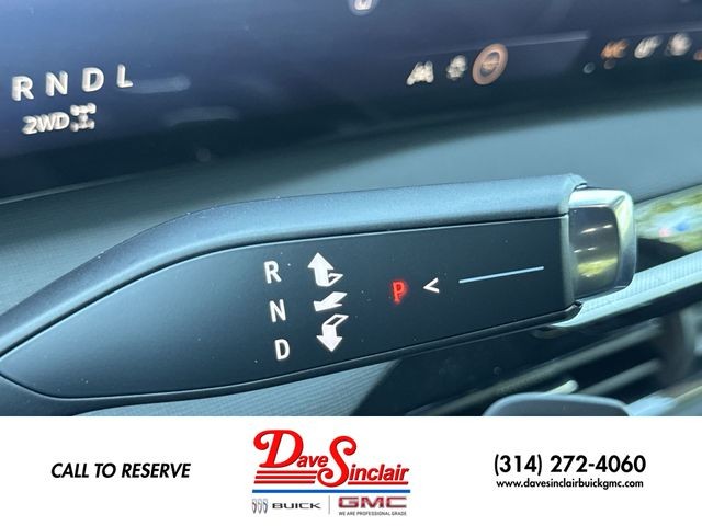 Buick Enclave Vehicle Full-screen Gallery Image 20