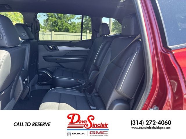 Buick Enclave Vehicle Full-screen Gallery Image 22