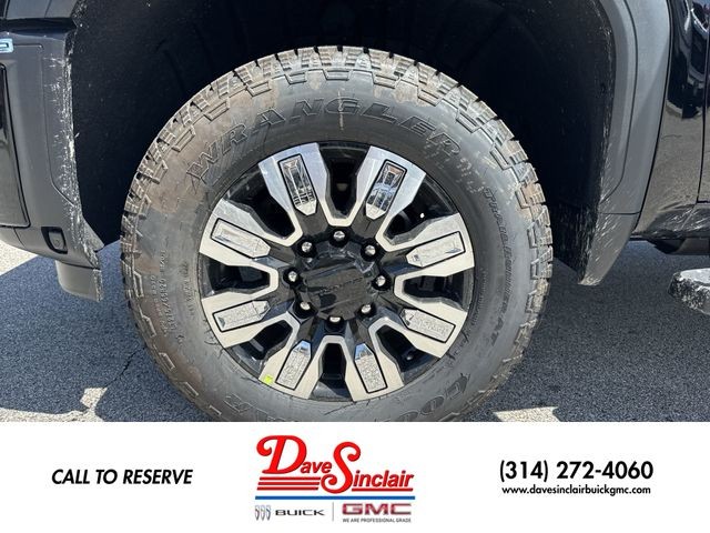 GMC Sierra 2500HD Vehicle Full-screen Gallery Image 10