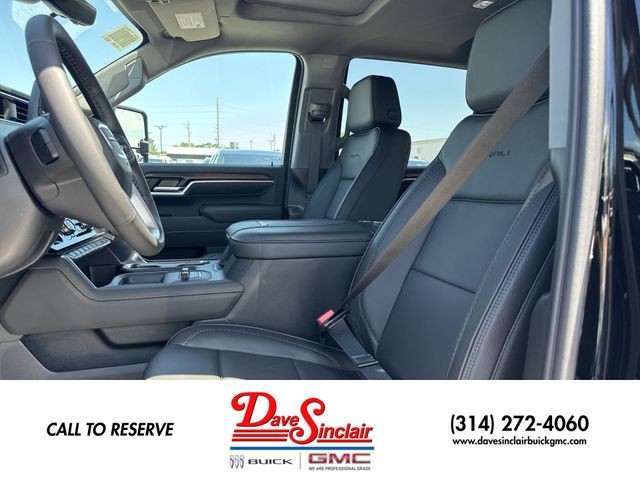 GMC Sierra 2500HD Vehicle Full-screen Gallery Image 11