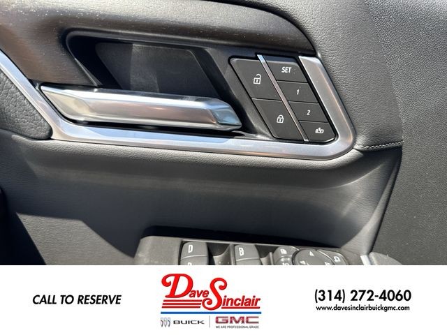 GMC Sierra 2500HD Vehicle Full-screen Gallery Image 13