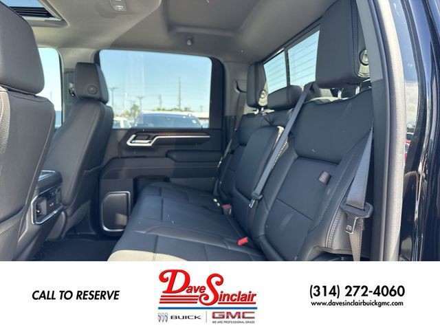 GMC Sierra 2500HD Vehicle Full-screen Gallery Image 23