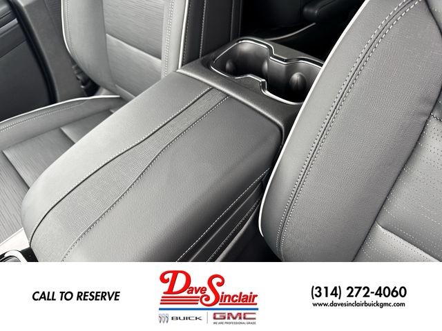 Buick Enclave Vehicle Full-screen Gallery Image 21