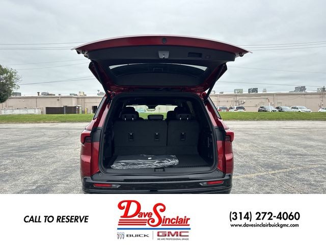 Buick Enclave Vehicle Full-screen Gallery Image 24