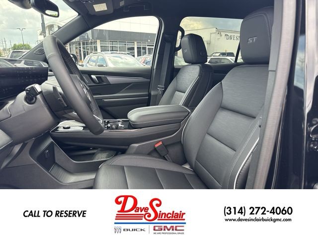 Buick Enclave Vehicle Full-screen Gallery Image 11