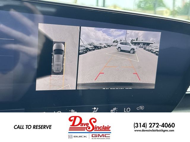 Buick Enclave Vehicle Full-screen Gallery Image 17