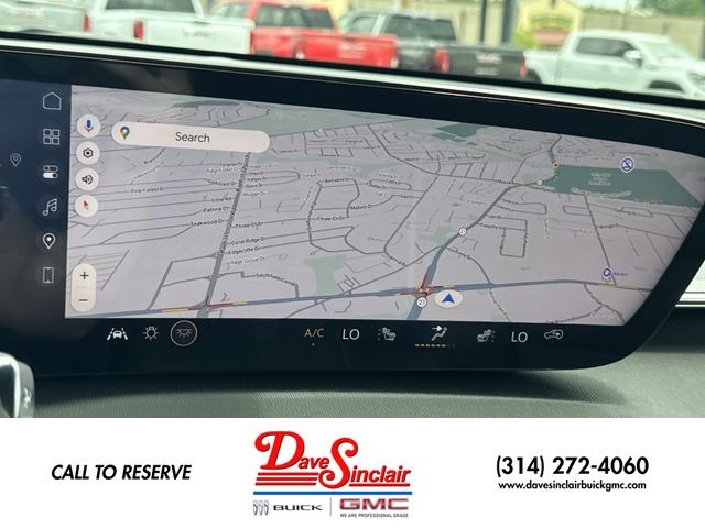 Buick Enclave Vehicle Full-screen Gallery Image 18