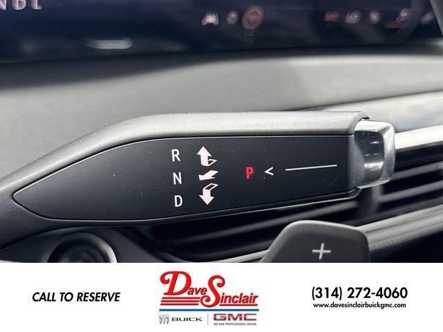 Buick Enclave Vehicle Full-screen Gallery Image 20