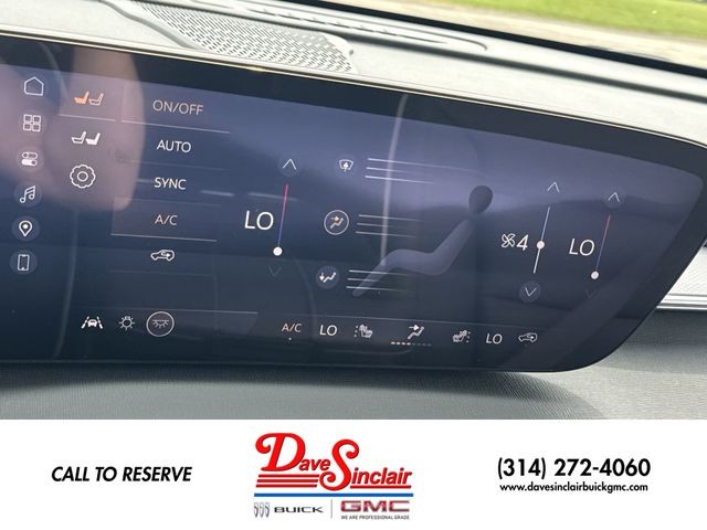 Buick Enclave Vehicle Full-screen Gallery Image 19