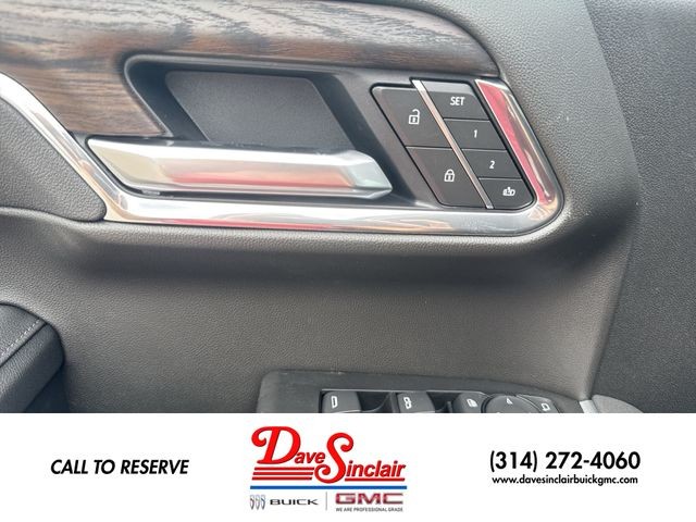GMC Sierra 1500 Vehicle Full-screen Gallery Image 13