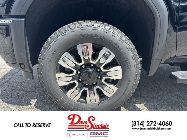 GMC Sierra 2500HD Vehicle Full-screen Gallery Image 10