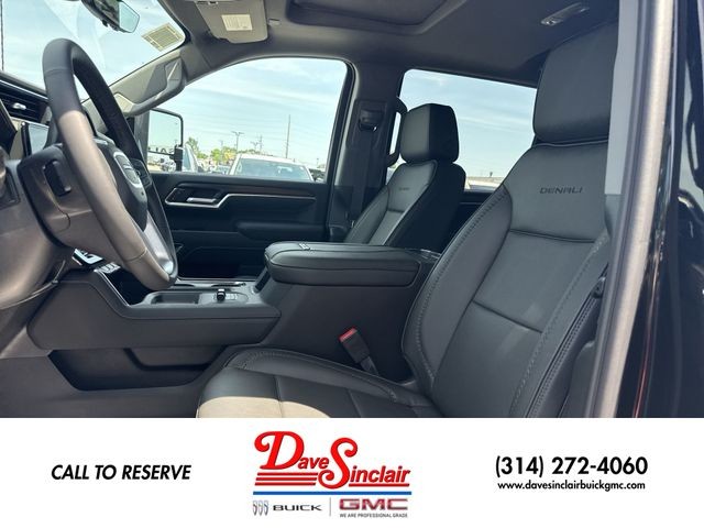 GMC Sierra 2500HD Vehicle Full-screen Gallery Image 11
