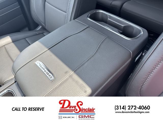 GMC Sierra 2500HD Vehicle Full-screen Gallery Image 21