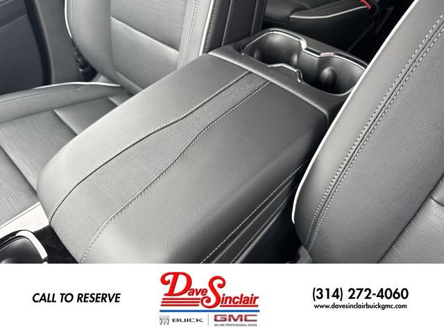 Buick Enclave Vehicle Full-screen Gallery Image 21
