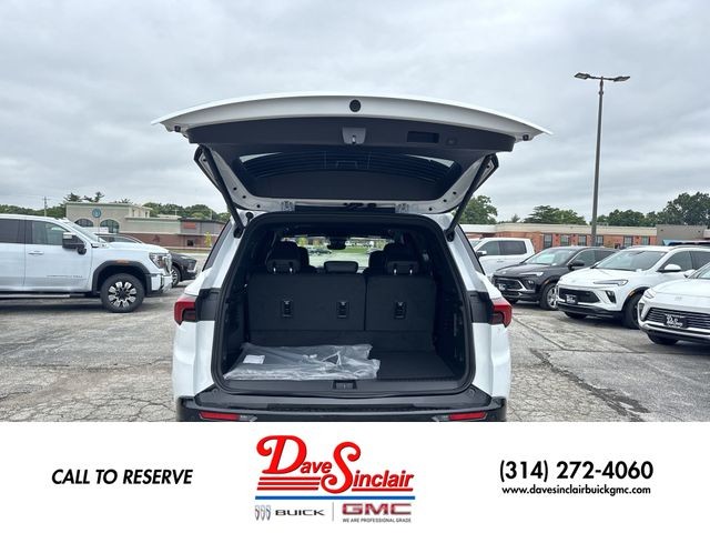 Buick Enclave Vehicle Full-screen Gallery Image 24