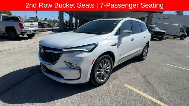 Buick Enclave Vehicle Full-screen Gallery Image 04