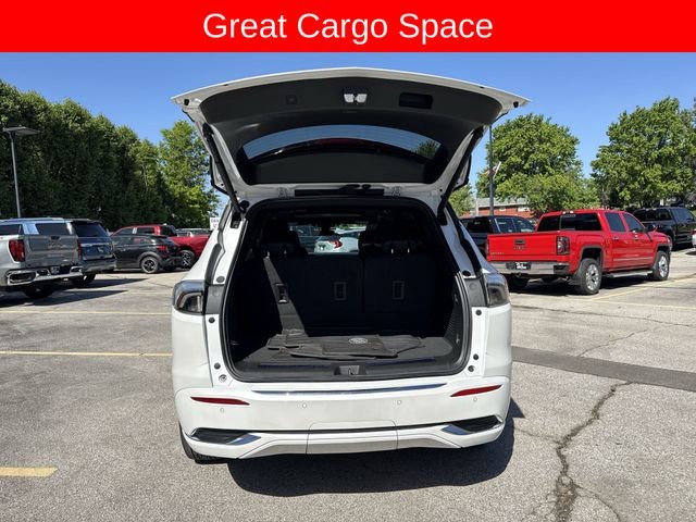 Buick Enclave Vehicle Full-screen Gallery Image 27