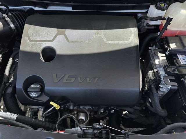 Buick Enclave Vehicle Full-screen Gallery Image 31
