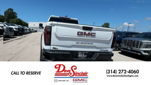 GMC Sierra 2500HD Vehicle Full-screen Gallery Image 07