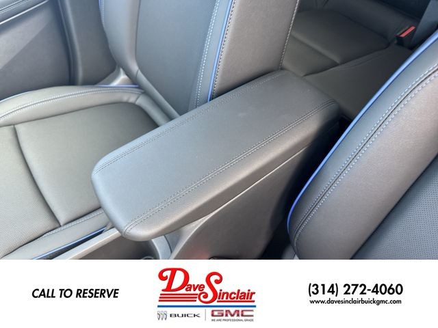 Buick Encore GX Vehicle Full-screen Gallery Image 20