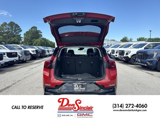 Buick Encore GX Vehicle Full-screen Gallery Image 22