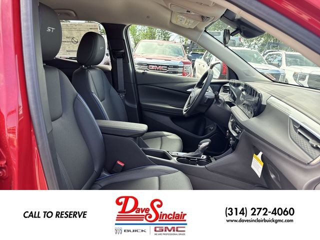 Buick Encore GX Vehicle Full-screen Gallery Image 23