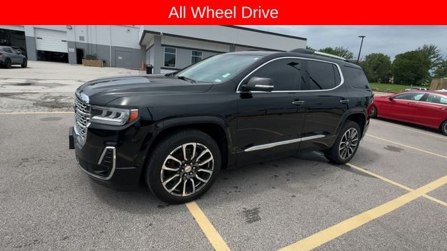GMC Acadia Vehicle Full-screen Gallery Image 05