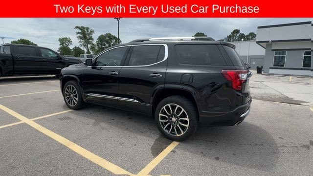 GMC Acadia Vehicle Full-screen Gallery Image 07