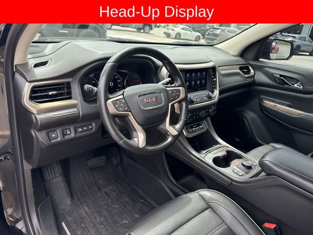 GMC Acadia Vehicle Full-screen Gallery Image 13