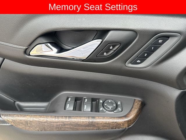 GMC Acadia Vehicle Full-screen Gallery Image 28