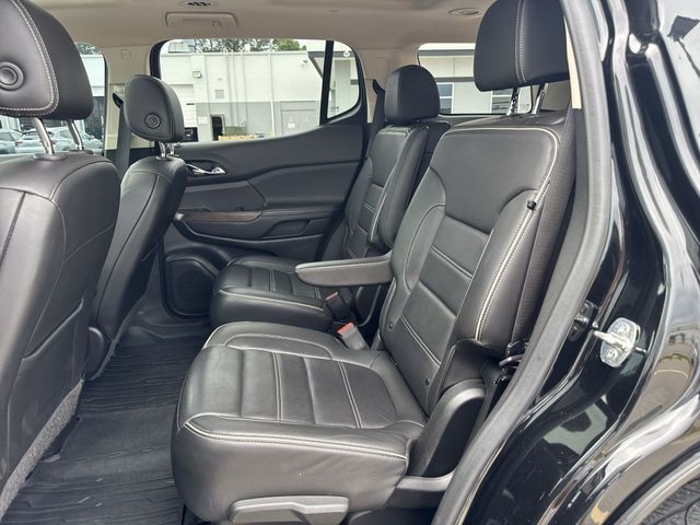 GMC Acadia Vehicle Full-screen Gallery Image 30