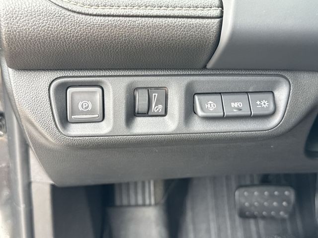 GMC Acadia Vehicle Full-screen Gallery Image 40