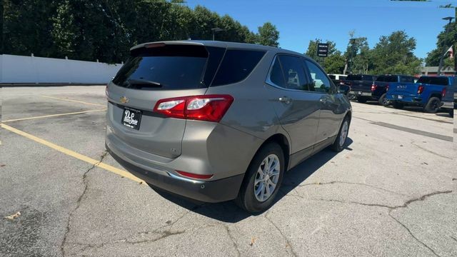 Chevrolet Equinox Vehicle Full-screen Gallery Image 10