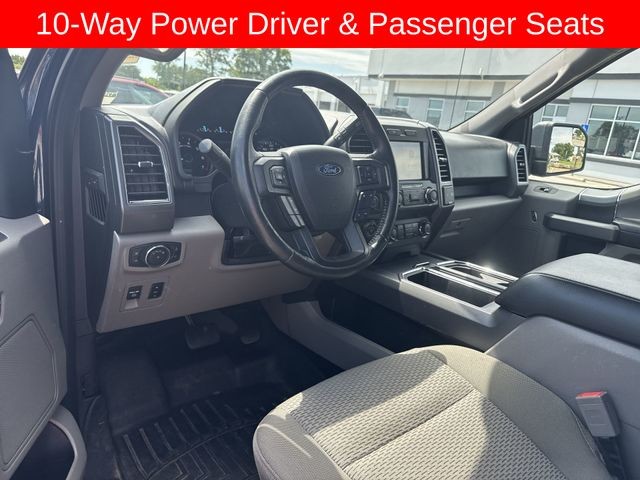 Ford F-150 Vehicle Full-screen Gallery Image 13