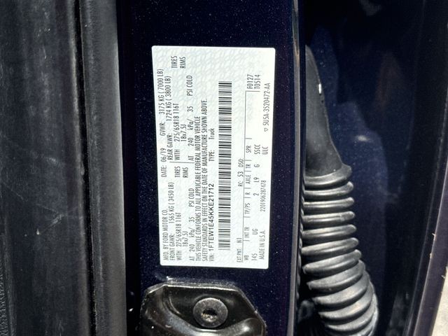 Ford F-150 Vehicle Full-screen Gallery Image 36