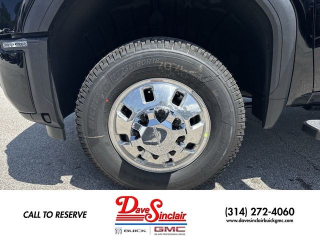 GMC Sierra 3500HD Vehicle Full-screen Gallery Image 10