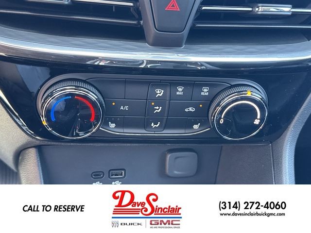 Buick Encore GX Vehicle Full-screen Gallery Image 18